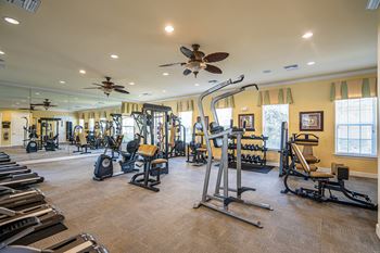 Fitness center w/ free weights