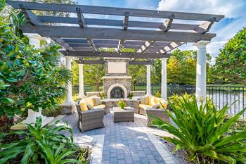 Outdoor fireplace