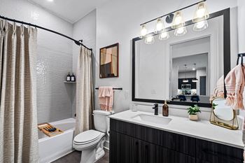 Soaking tub