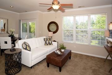 Naperville apartment for rent - Glenmuir of Naperville