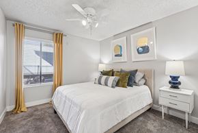 Phoenix apartment for rent - main bedroom.