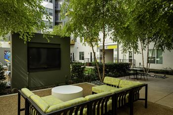 Dual grilling stations w/ outdoor dining seating