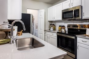 Plano apartment for rent - Model Apartment Home Kitchen