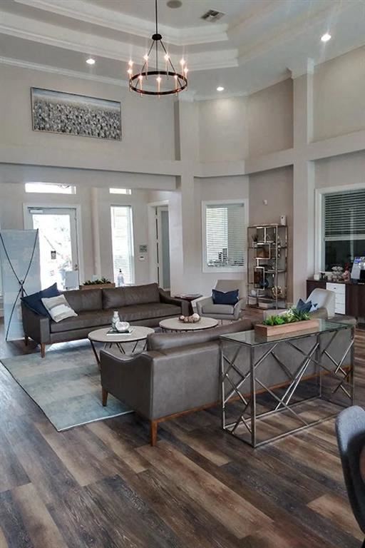 Temple apartment for rent - a living room with couches and chairs and a table