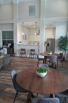 Temple apartment for rent - a kitchen and dining room with a table and chairs