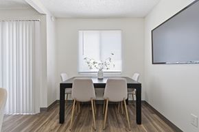 Yuma apartment for rent - A dining room with a table and chairs.