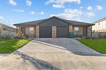 Garage parking & private driveways