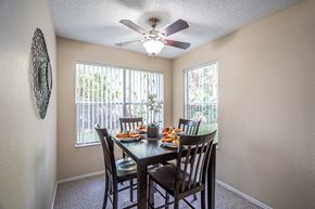 Port Saint Lucie apartment for rent - Model apartment home dining area