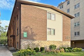 Forest Park apartment for rent - Forest Park apartments with off-street parking for rent