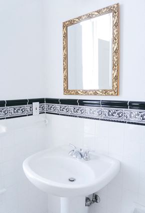 Waterloo apartment for rent - Bathroom