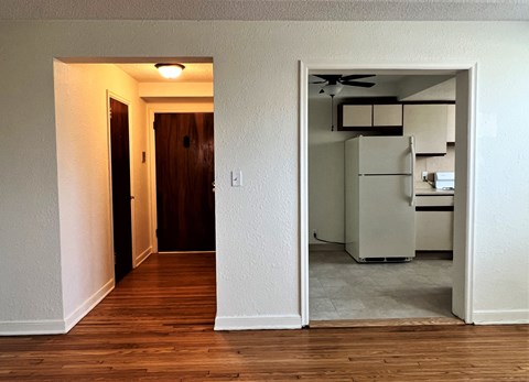 Floor plan for 1 bed, 1 bath, 650 sqft