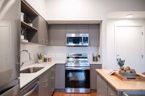 Hillsboro apartment for rent - Fully Equipped Kitchen at Hana Apartments, Hillsboro, OR, 97006