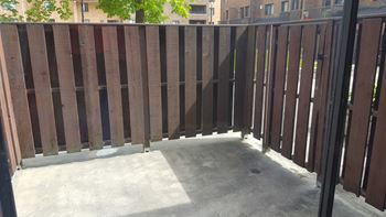 One bedroom townhouse patio