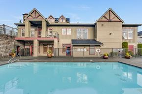 Federal Way apartment for rent - Swimming pool at The Lodge at Peasley Canyon, Federal Way, WA