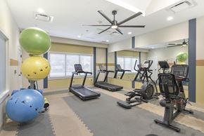 Alexandria apartment for rent - Gym at Acclaim at Alexandria, Alexandria, VA, 22304