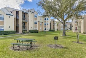 Orlando apartment for rent - Open Lawn Space at Academy at Waterford Lakes, Orlando, FL, 32825