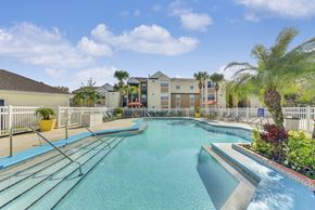 Orlando apartment for rent - Crystal Clear Swimming Pool at Academy at Waterford Lakes, Orlando, Florida