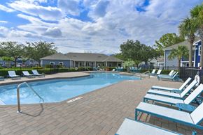 Orlando apartment for rent - Pool with a hot tub at Academy on Eastern Lake, Florida, 32817