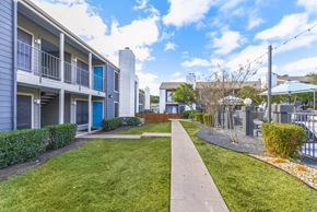 Austin apartment for rent - Green Space Walking Trail at Canvas, Austin, TX, 78745