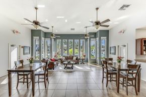 Kissimmee apartment for rent - Community dining area at Wellington Woods Apartments, Kissimmee