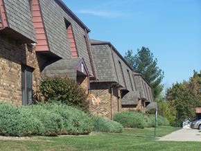 Huntington apartment for rent - Exterior view of Carriage Place Apartments in Huntington, Indiana.