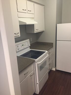 Indianapolis apartment for rent - Kitchen at at Penn Park Apartments in Meridian-Kessler neighborhood.