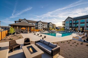 Outdoor fire pits & entertainment area