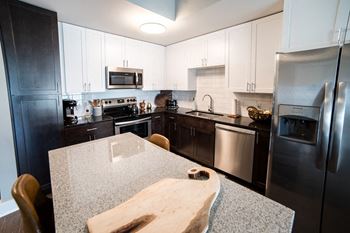 Eat-in kitchen table