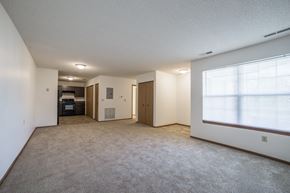 Anderson apartment for rent - large living area in apartment 