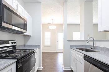 Elegant backsplashes in kitchen