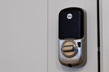 A door handle with a visa logo on it