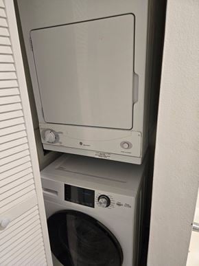 Wilmington apartment for rent - A white dryer is on top of a white washing machine.