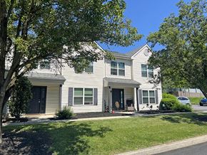 Harrisburg townhouse for rent - Apartments at High Pointe Club.