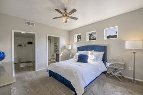 Sparks apartment for rent - Bedroom with walk in closet