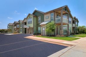 Oklahoma City apartment for rent - Exterior view of community buildings