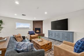 Everett apartment for rent - Spacious Living Room at Vintage at Marine View Senior 55+ Apartments, Everett, WA, 98201