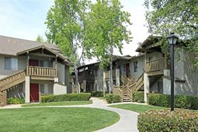 El Cajon apartment for rent - Exterior building view with landscape