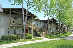 El Cajon apartment for rent - Exterior building view with landscape