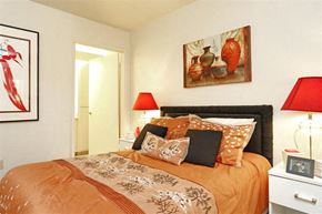 Stockton apartment for rent - Harbor Isle Apartments | Stockton, CA 95219 | Bedroom - Furnished
