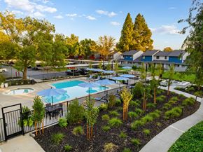 Dixon townhouse for rent - Outdoor Pool