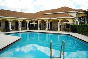 Miami apartment for rent - Pool View at Alhambra Cove, Miami, 33167