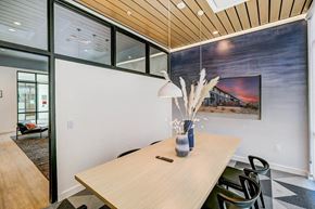Reno apartment for rent - additional photo for property listing at chic digs with room to stretch out in the village 22 car at Westlook, Reno, NV