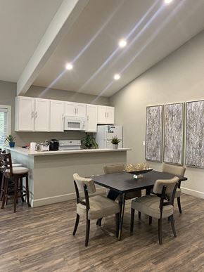Chico apartment for rent - Glenbrook Clubhouse kitchen 