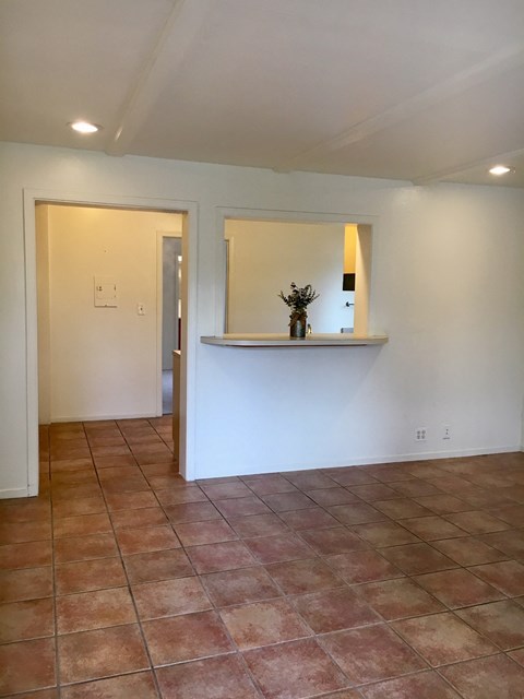 Floor plan for 1 bed, 1 bath, 640 sqft