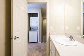 Napa townhouse for rent - Bathroom at LINCOLN GARDENS APARTMENTS, Napa, CA 94559