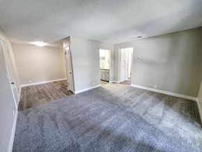 Dixon townhouse for rent - The Mews at Dixon Farms renovated living area