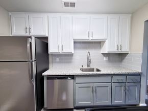 Dixon townhouse for rent - The Mews at Dixon Farms renovated kitchen area