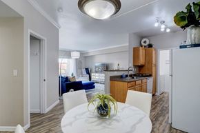 Sparks apartment for rent - open dining area