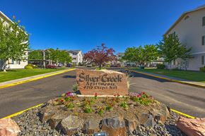 Pasco apartment for rent - Monument sign at Silver Creek Apartments for rent