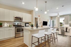 Sparks apartment for rent - Kitchen with island and seating 